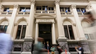 El Banco Central bajó la tasa de interés
