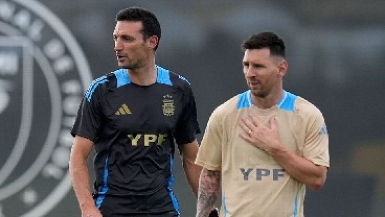 Scaloni: "Messi tiene ganas de jugar el Mundial"