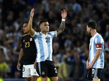 Golazo de Lautaro Martínez para la victoria Argentina ante Perú en La Bombonera