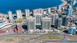Las medidas fiscales de Yamandú Orsi que generan alerta en Punta del Este